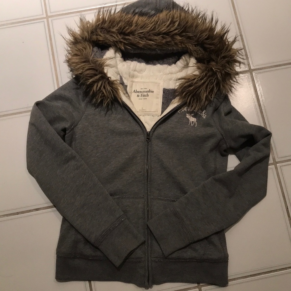Abercrombie and Fitch zip up. Size S